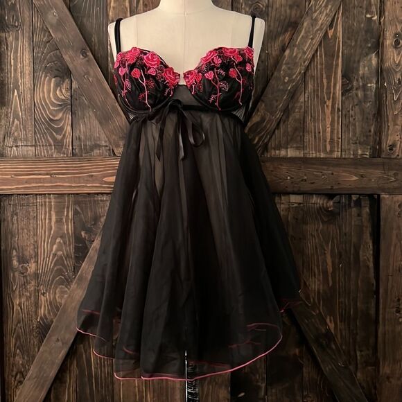 Priva Te Luxuries babydoll embroidered roses lingerie Medium - Picture 1 of 10